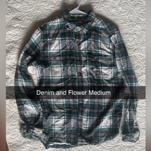 Denim & Flower Green Plaid Button-Up